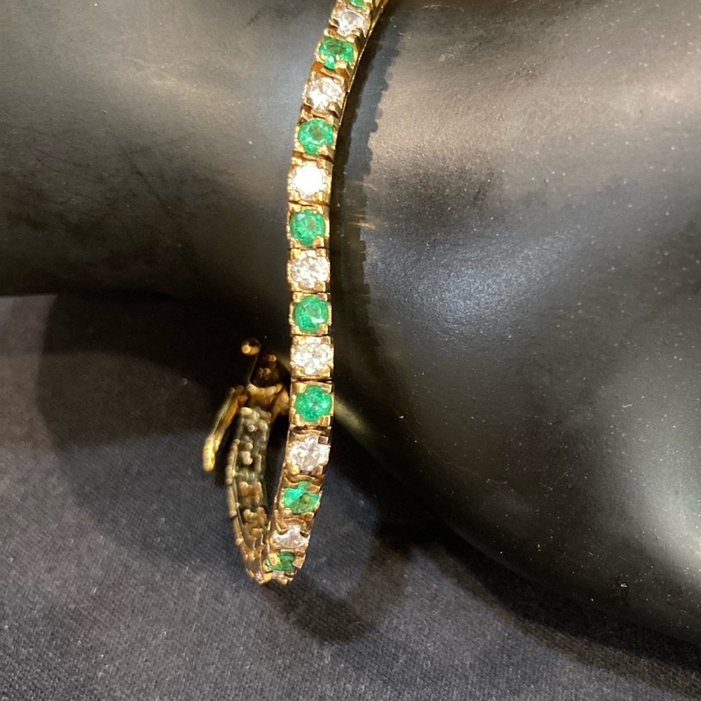 2 bracelets - Picture 7 of 7